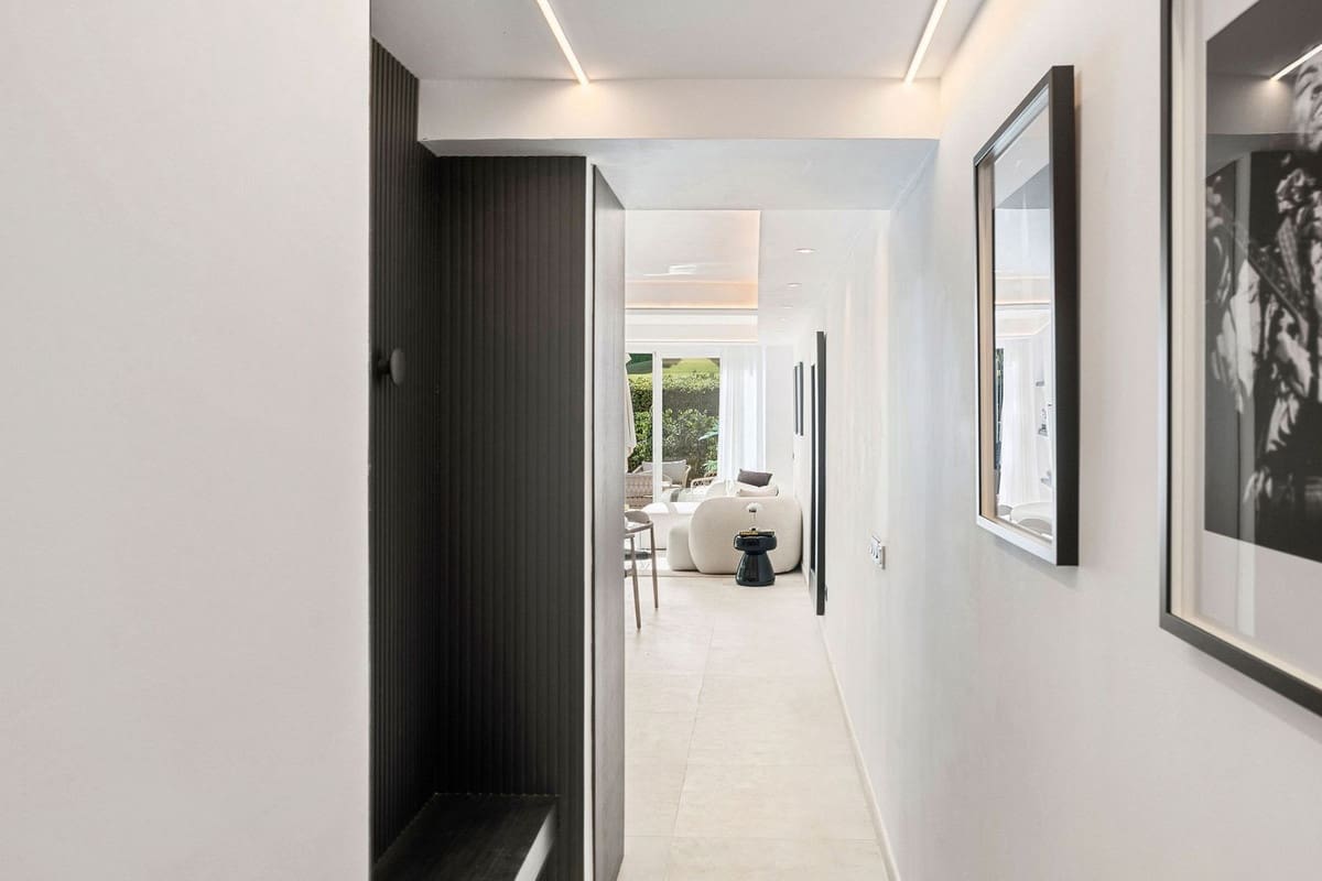 3 sypialnia Apartament na sprzedaż w La Quinta z basenem garażem - 695 000 € (Ref: 9359830)