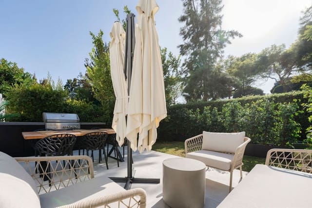 3 makuuhuone Huoneisto myytävänä paikassa La Quinta, Benahavís mukana uima-altaan 
autotalli - 695 000 € (Ref: 9359830)