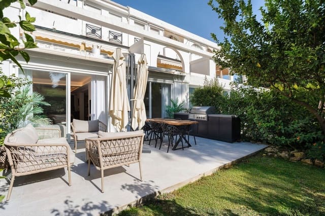 3 makuuhuone Huoneisto myytävänä paikassa La Quinta, Benahavís mukana uima-altaan 
autotalli - 695 000 € (Ref: 9359830)