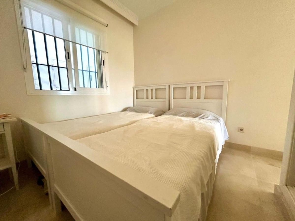 2 sypialnia Apartament na sprzedaż w La Cala de Mijas z basenem garażem - 285 000 € (Ref: 9362958)
