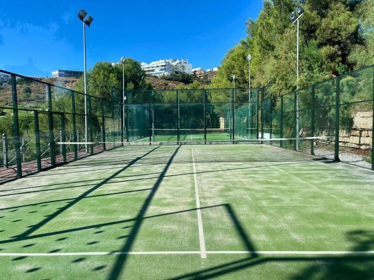 2 sypialnia Apartament na sprzedaż w La Cala de Mijas z basenem garażem - 285 000 € (Ref: 9362958)