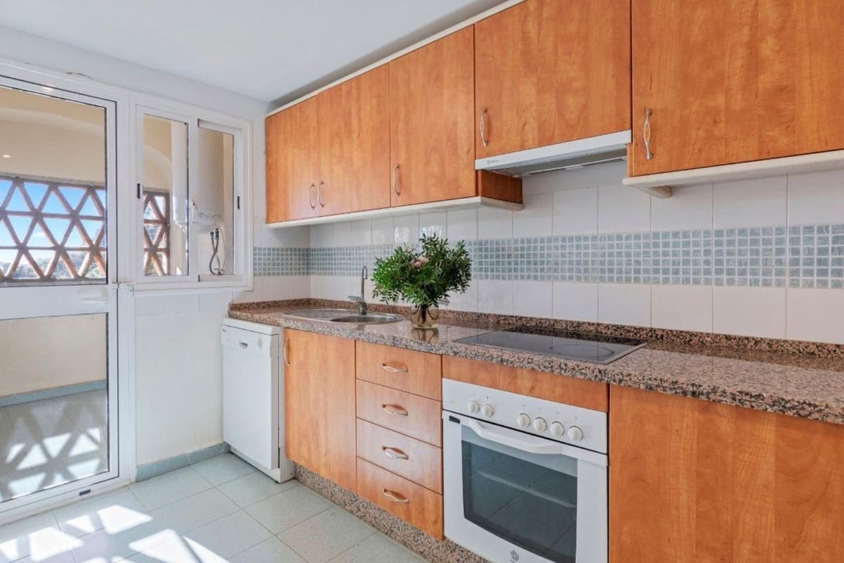 3 soverom Leilighet til salgs i Benahavis med svømmebasseng garasje - € 425 000 (Ref: 9369018)