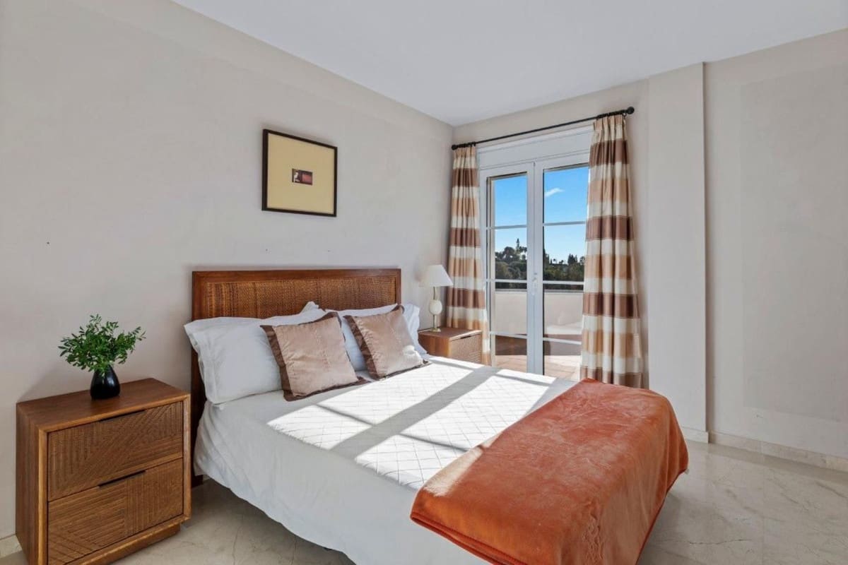 3 soverom Leilighet til salgs i Benahavis med svømmebasseng garasje - € 425 000 (Ref: 9369018)