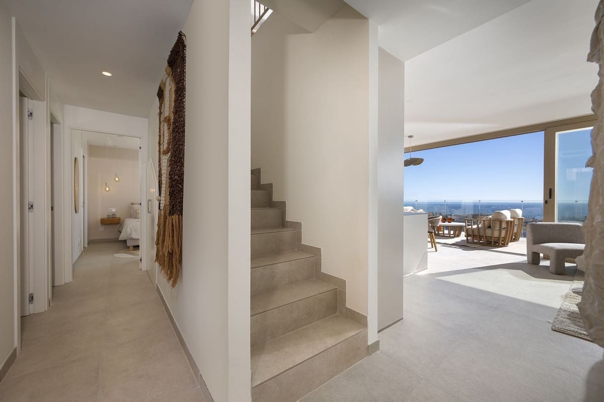 2 bedroom Apartment for sale in La Cala de Mijas with pool garage - € 915,000 (Ref: 9369019)