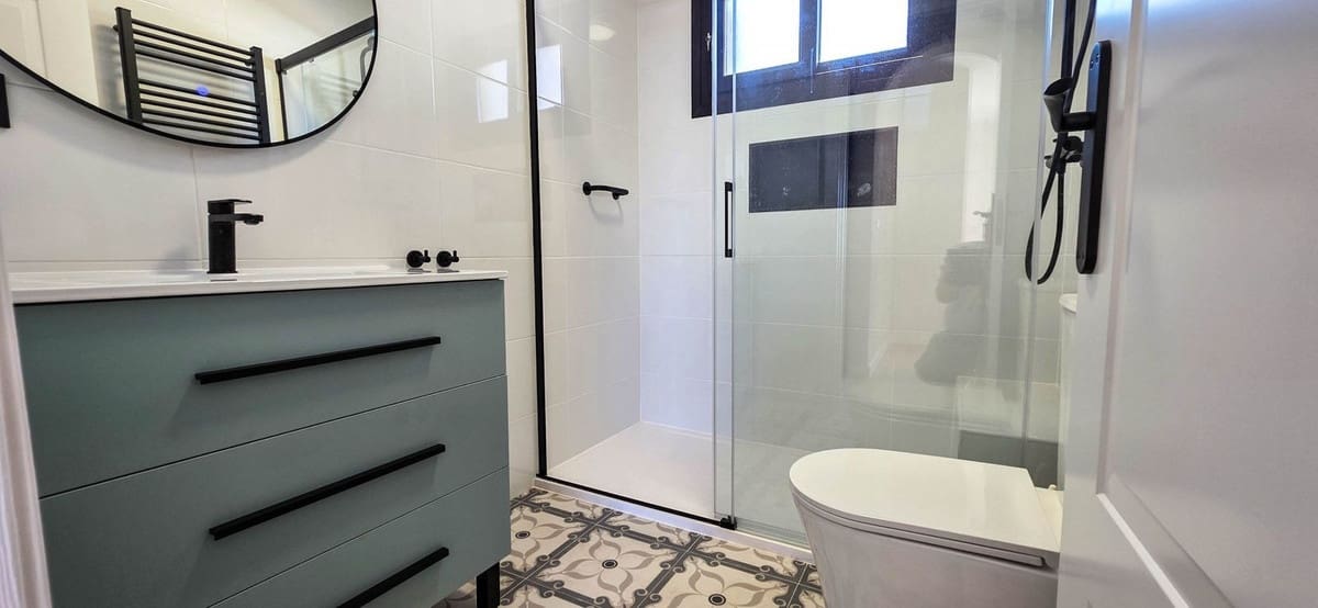 4 chambre Villa/Maison à vendre à La Duquesa / Puerto de la Duquesa avec piscine garage - 975 000 € (Ref: 9372046)