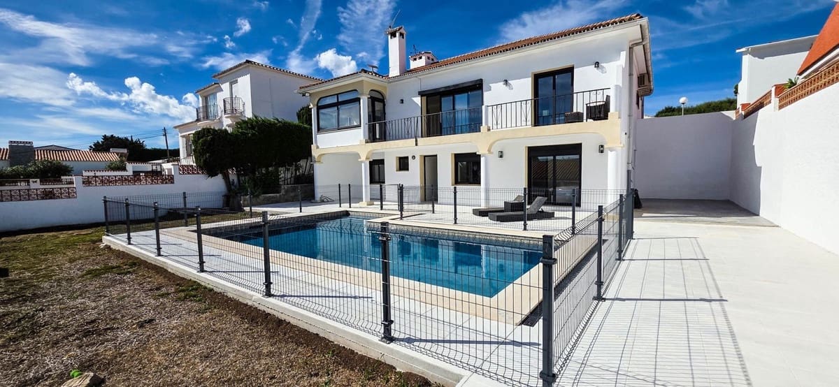 4 chambre Villa/Maison à vendre à La Duquesa / Puerto de la Duquesa avec piscine garage - 935 000 € (Ref: 9372046)
