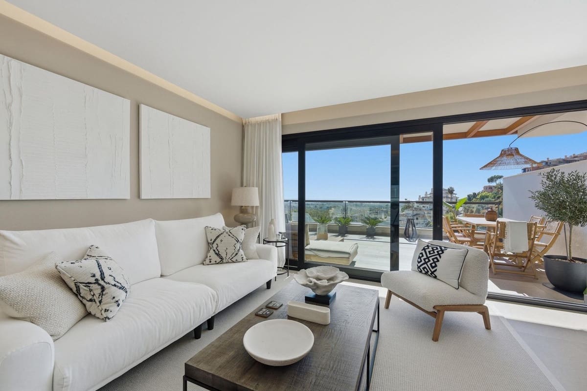 2 makuuhuone Huoneisto myytävänä paikassa Nueva Andalucia mukana uima-altaan 
autotalli - 849 000 € (Ref: 9372068)