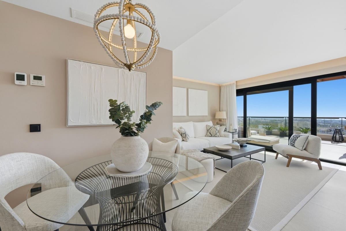 2 makuuhuone Huoneisto myytävänä paikassa Nueva Andalucia mukana uima-altaan 
autotalli - 849 000 € (Ref: 9372068)