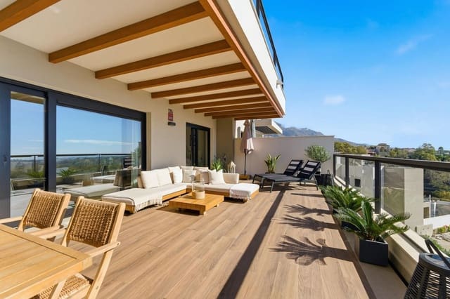 2 makuuhuone Huoneisto myytävänä paikassa Nueva Andalucia, Marbella mukana uima-altaan 
autotalli - 849 000 € (Ref: 9372068)