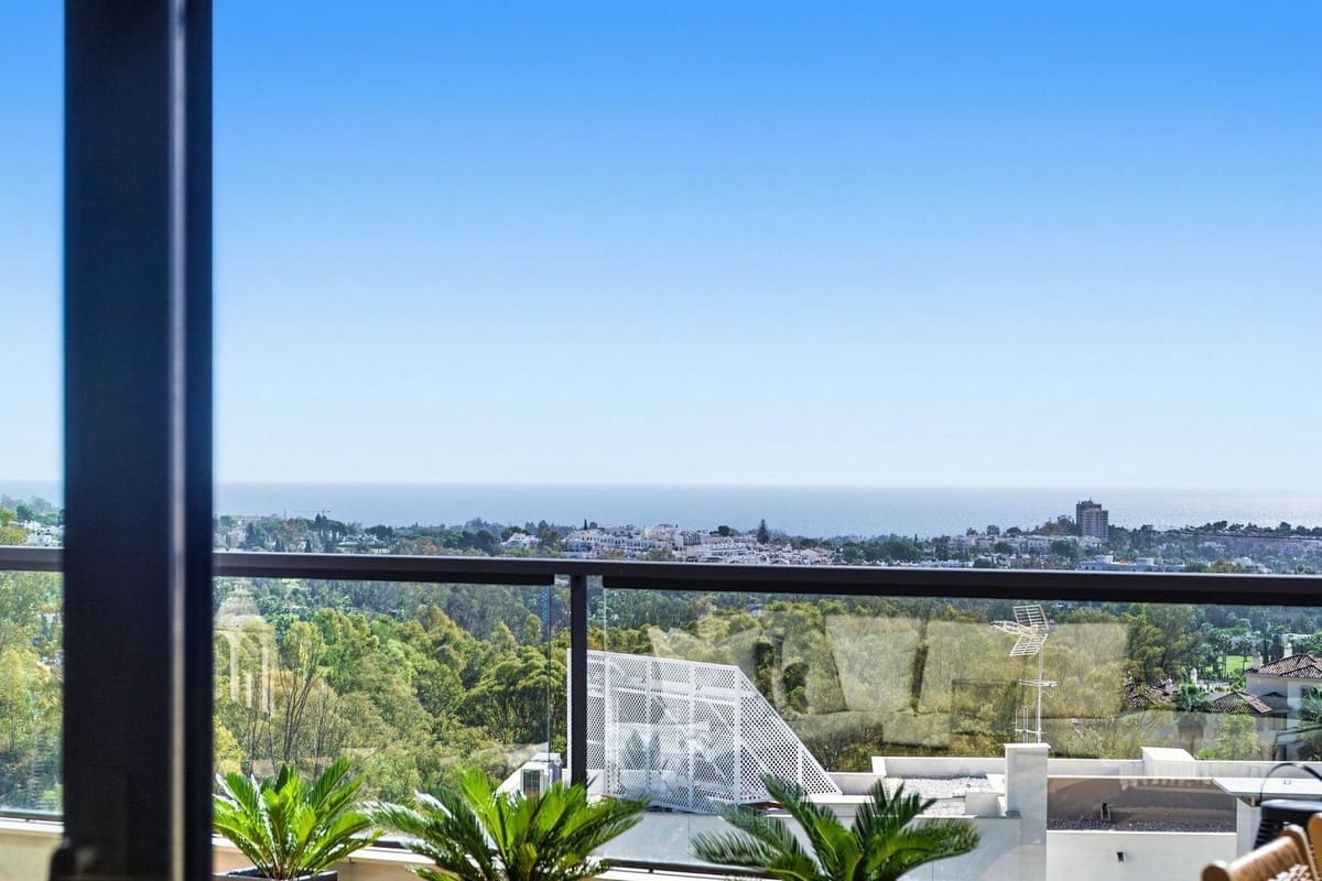 2 makuuhuone Huoneisto myytävänä paikassa Nueva Andalucia mukana uima-altaan 
autotalli - 849 000 € (Ref: 9372068)