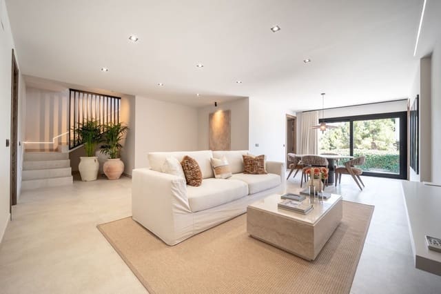 5 soverom Villa til salgs i La Cala de Mijas, Mijas med svømmebasseng garasje - € 2 295 000 (Ref: 9372395)