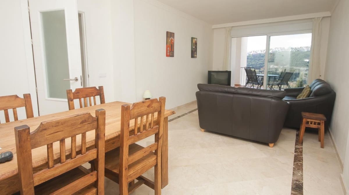 2 makuuhuone Huoneisto myytävänä paikassa La Duquesa / Puerto de la Duquesa mukana uima-altaan 
autotalli - 259 950 € (Ref: 9379996)