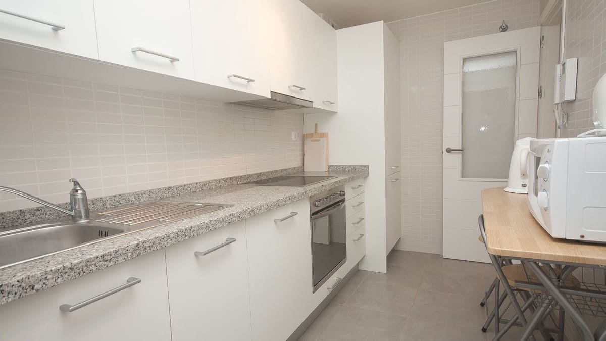 2 bedroom Apartment for sale in La Duquesa / Puerto de la Duquesa with pool garage - € 244,950 (Ref: 9379996)