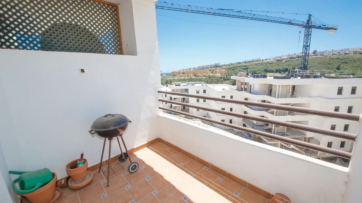 2 bedroom Apartment for sale in La Duquesa / Puerto de la Duquesa with pool garage - € 244,950 (Ref: 9379996)