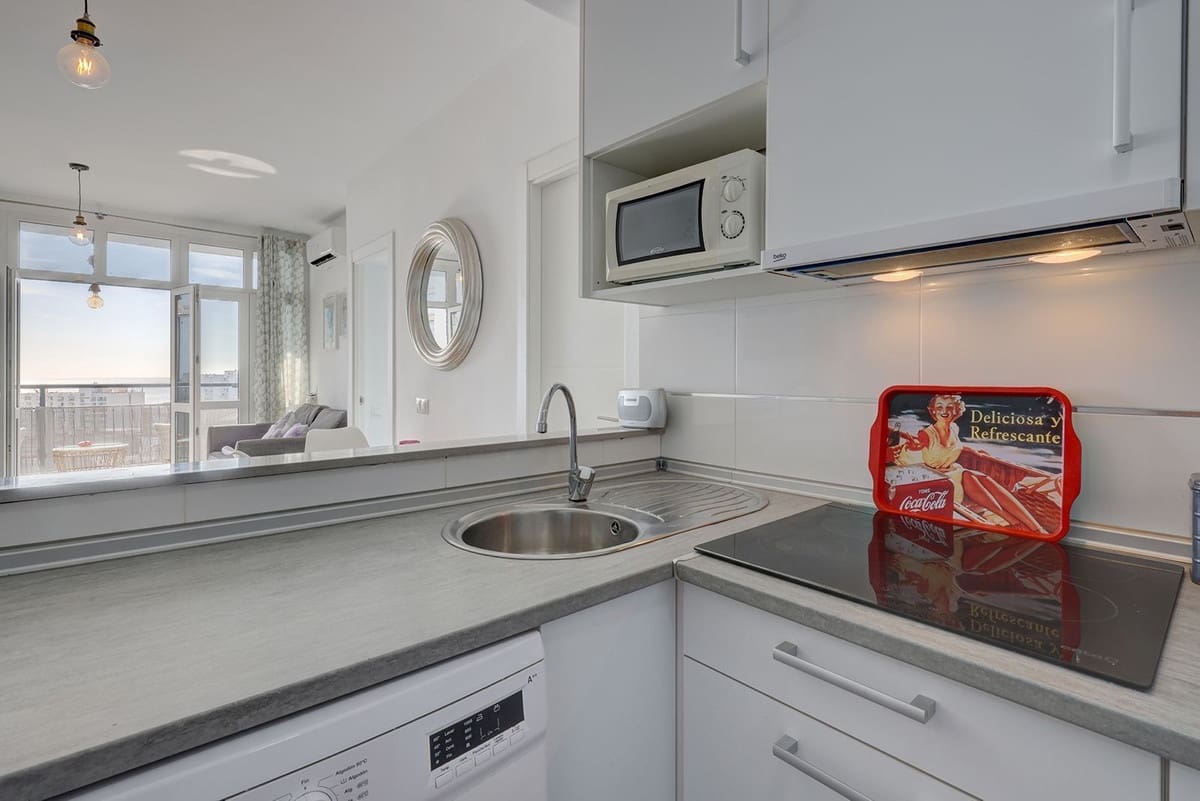 1 sypialnia Penthouse na sprzedaż w Benalmadena z basenem garażem - 295 000 € (Ref: 9379997)