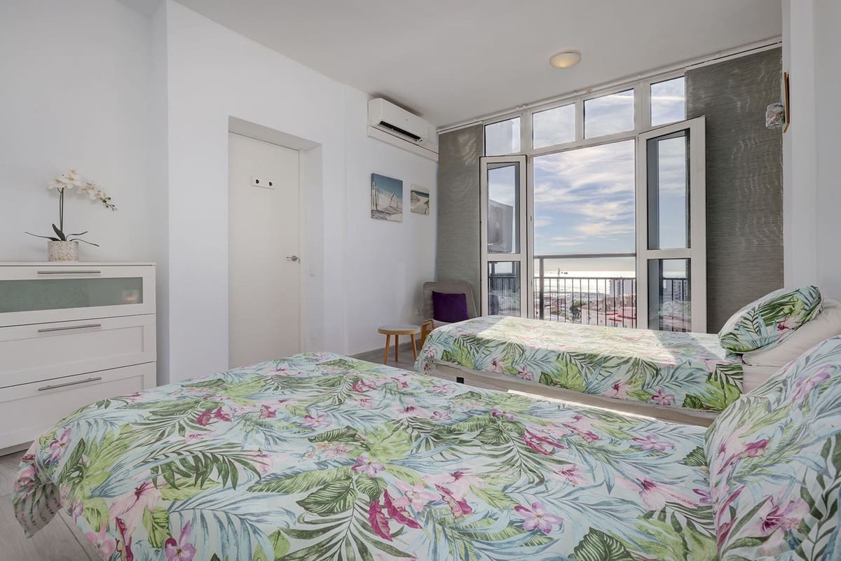 1 slaapkamer Penthouse te koop in Benalmadena met zwembad garage - € 295.000 (Ref: 9379997)