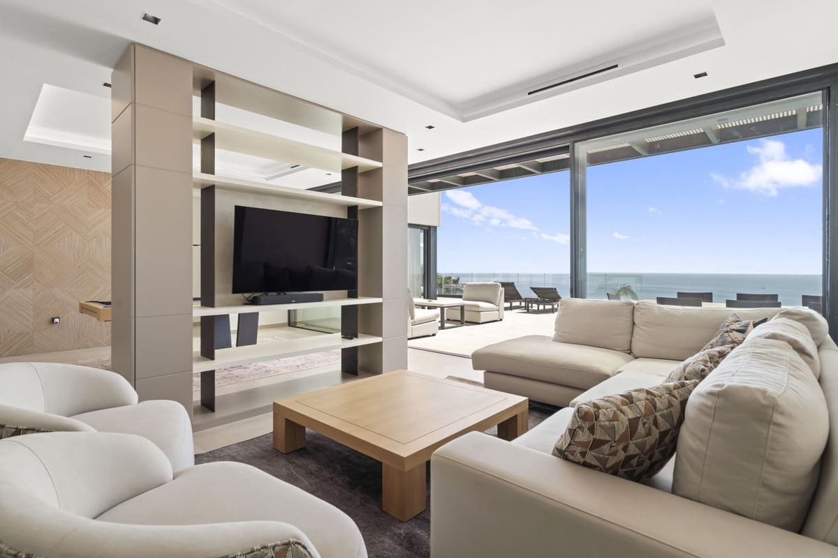 4 soverom Villa til salgs i Manilva med svømmebasseng garasje - € 2 495 000 (Ref: 9383088)