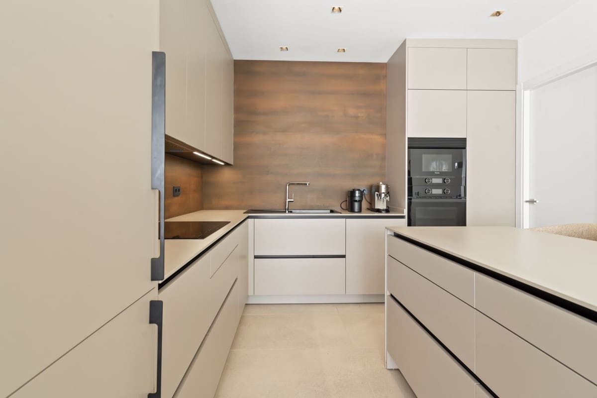 4 soverom Villa til salgs i Manilva med svømmebasseng garasje - € 2 495 000 (Ref: 9383088)