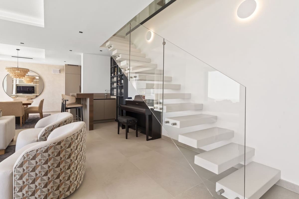 4 soverom Villa til salgs i Manilva med svømmebasseng garasje - € 2 495 000 (Ref: 9383088)