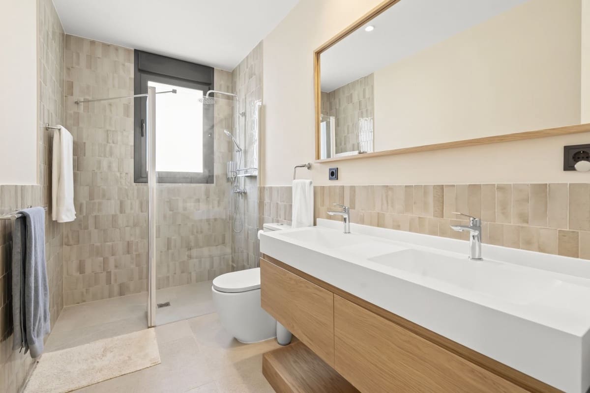 4 soverom Villa til salgs i Manilva med svømmebasseng garasje - € 2 495 000 (Ref: 9383088)