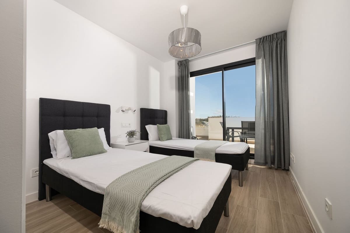 4 soverom Leilighet til salgs i La Cala de Mijas med svømmebasseng garasje - € 1 050 000 (Ref: 9383089)