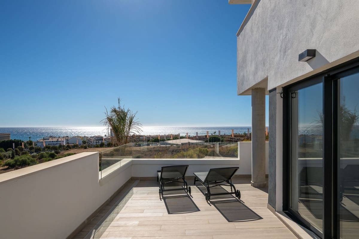 4 soverom Leilighet til salgs i La Cala de Mijas med svømmebasseng garasje - € 1 050 000 (Ref: 9383089)