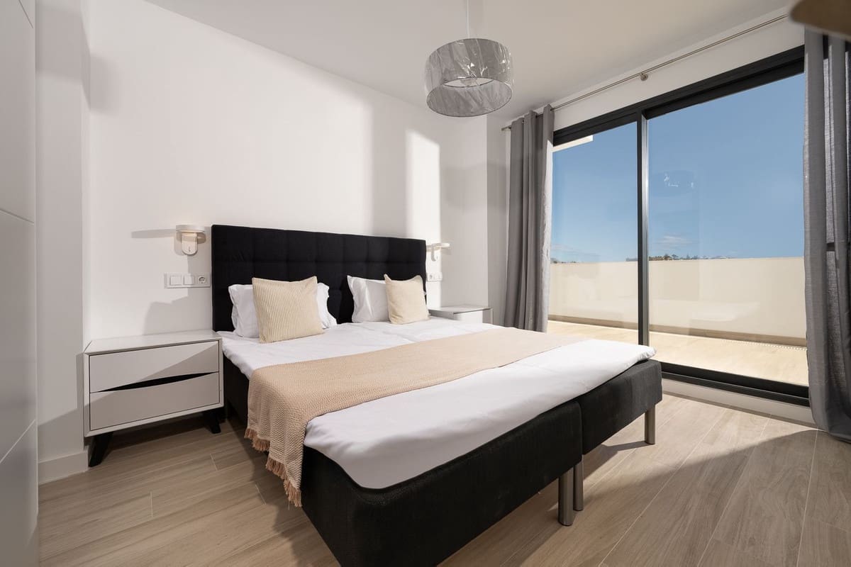 Apartamento de 4 habitaciones en La Cala de Mijas en venta con piscina garaje - 1.050.000 € (Ref: 9383089)