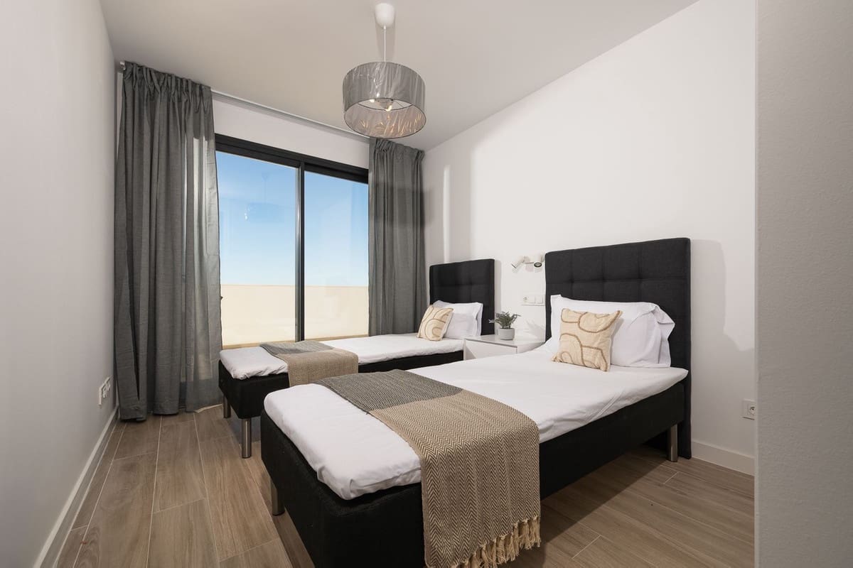 Apartamento de 4 habitaciones en La Cala de Mijas en venta con piscina garaje - 1.050.000 € (Ref: 9383089)