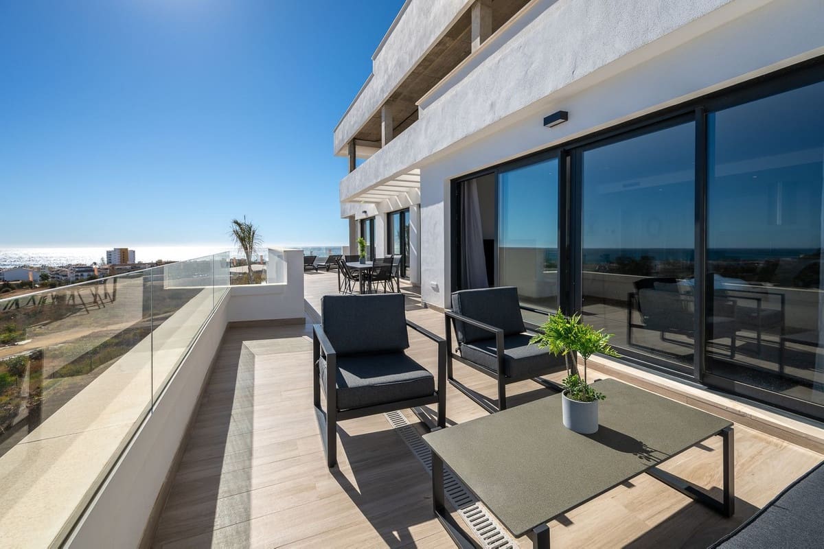 4 sovrum Lägenhet till salu i La Cala de Mijas med pool garage - 1 050 000 € (Ref: 9383089)