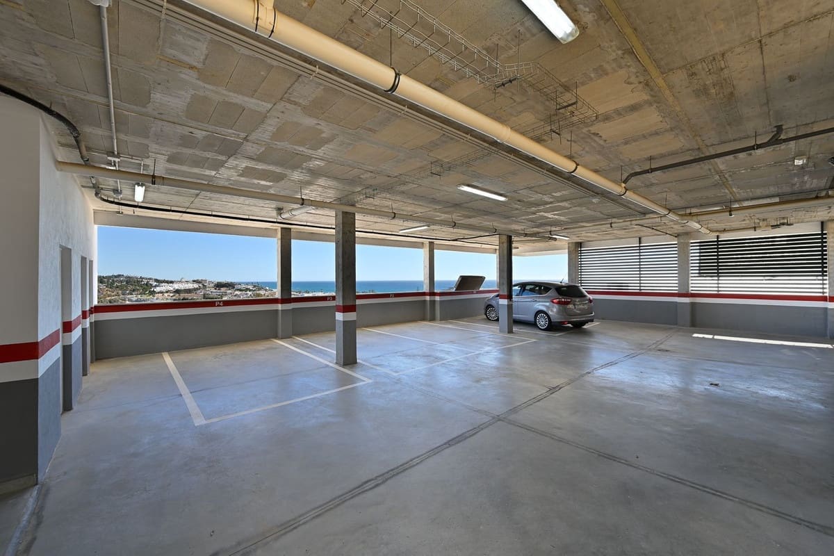 4 sovrum Lägenhet till salu i La Cala de Mijas med pool garage - 1 050 000 € (Ref: 9383089)