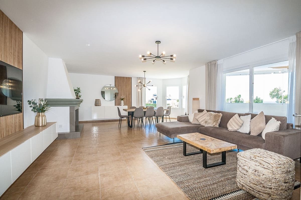 6 sypialnia Willa na sprzedaż w Estepona z basenem garażem - 1 995 000 € (Ref: 9383173)