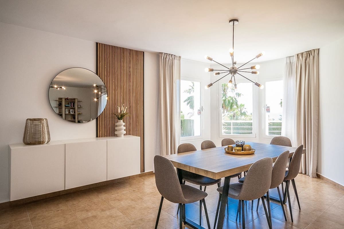 6 sypialnia Willa na sprzedaż w Estepona z basenem garażem - 1 995 000 € (Ref: 9383173)