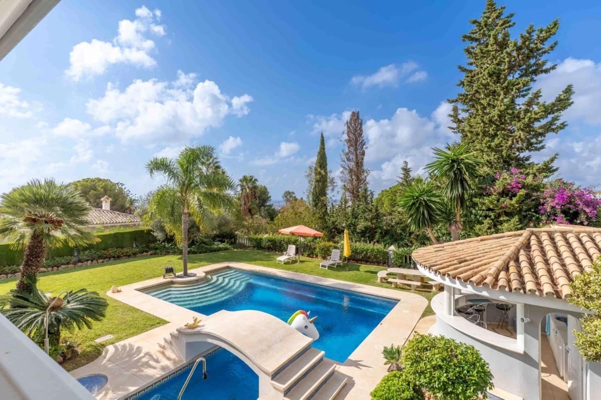 5 sypialnia Willa na sprzedaż w Benalmadena z basenem garażem - 2 595 000 € (Ref: 9383297)