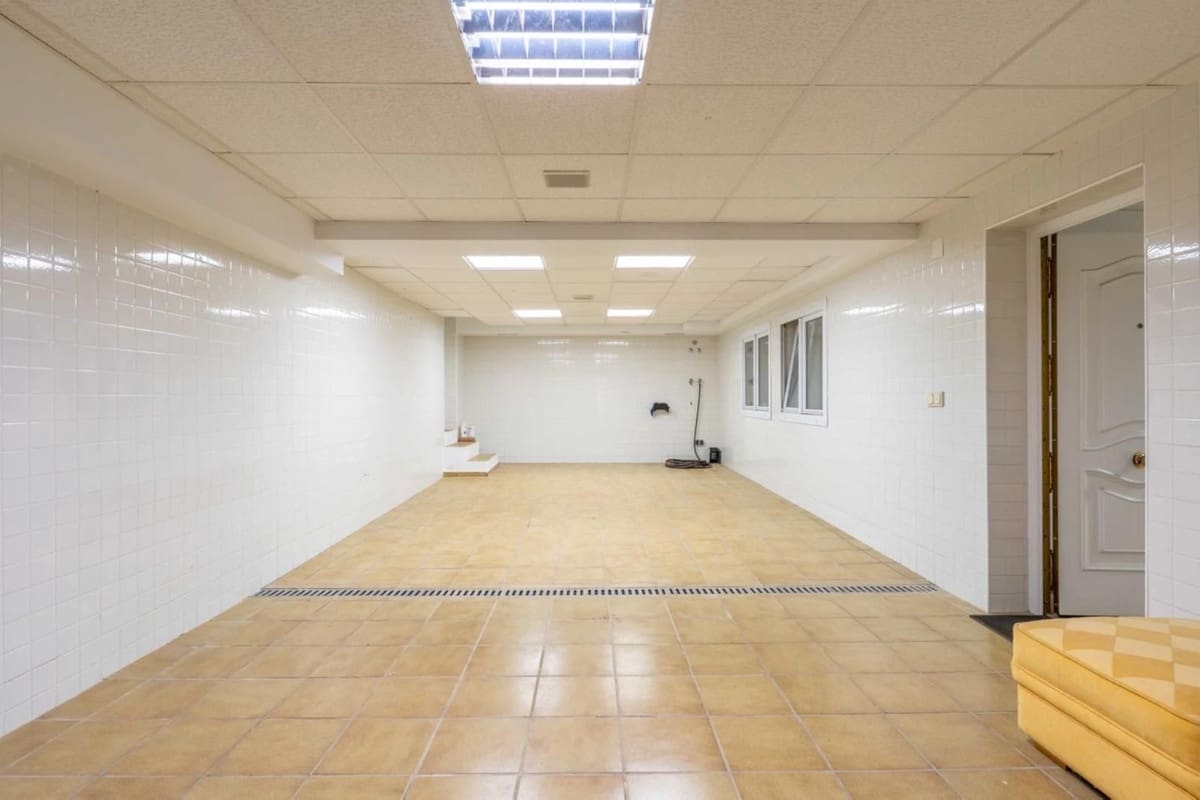 5 sypialnia Willa na sprzedaż w Benalmadena z basenem garażem - 2 595 000 € (Ref: 9383297)