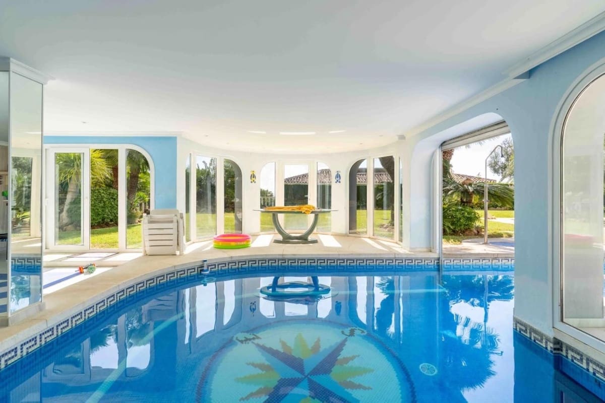 5 sypialnia Willa na sprzedaż w Benalmadena z basenem garażem - 2 595 000 € (Ref: 9383297)