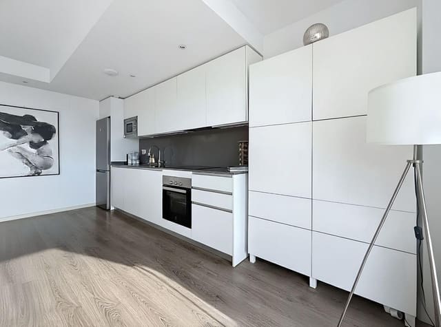 2 slaapkamer Appartement te koop in Estepona met zwembad garage - € 515.000 (Ref: 9386134)