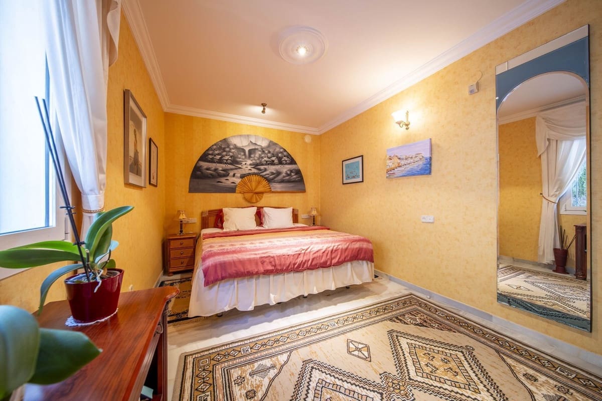 4 sypialnia Willa na sprzedaż w Mijas Costa z basenem garażem - 1 100 000 € (Ref: 9394486)