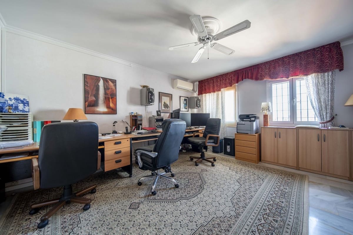 4 sypialnia Willa na sprzedaż w Mijas Costa z basenem garażem - 1 100 000 € (Ref: 9394486)