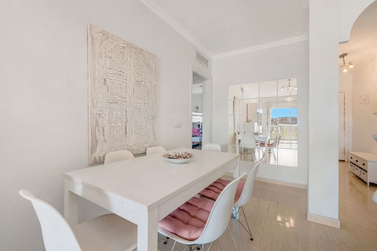 2 chambre Appartement à vendre à La Duquesa / Puerto de la Duquesa avec piscine garage - 260 000 € (Ref: 9400015)