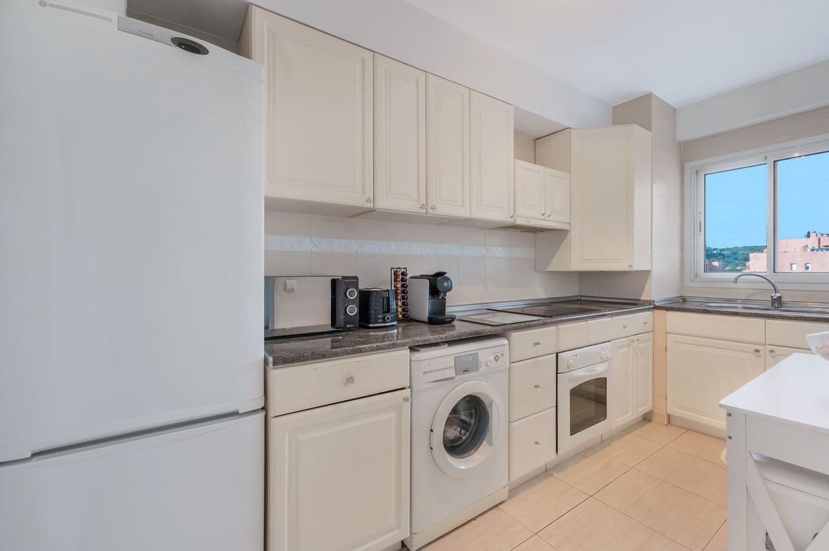 2 chambre Appartement à vendre à La Duquesa / Puerto de la Duquesa avec piscine garage - 260 000 € (Ref: 9400015)