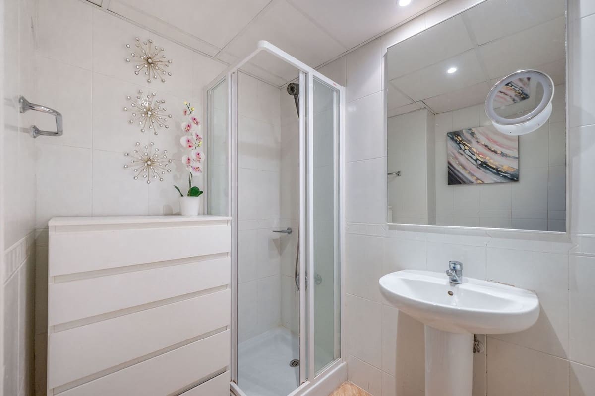 2 chambre Appartement à vendre à La Duquesa / Puerto de la Duquesa avec piscine garage - 260 000 € (Ref: 9400015)