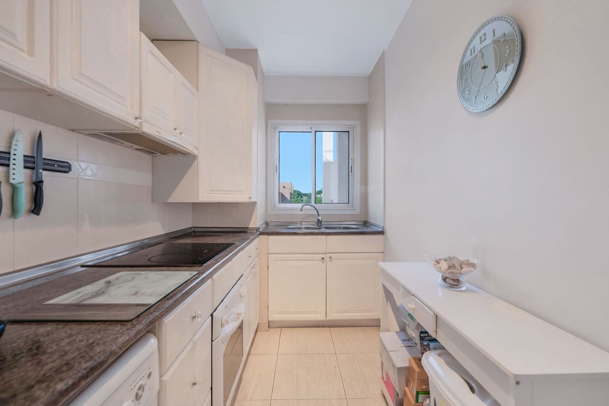 2 chambre Appartement à vendre à La Duquesa / Puerto de la Duquesa avec piscine garage - 260 000 € (Ref: 9400015)