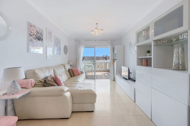 Apartamento de 2 habitaciones en La Duquesa / Puerto de la Duquesa, Manilva en venta con piscina garaje - 260.000 € (Ref: 9400015)