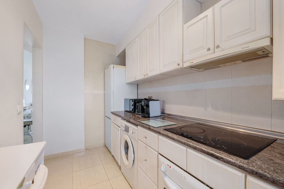 2 chambre Appartement à vendre à La Duquesa / Puerto de la Duquesa avec piscine garage - 260 000 € (Ref: 9400015)