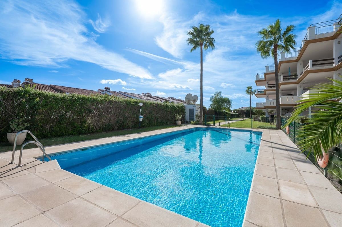 2 chambre Appartement à vendre à La Duquesa / Puerto de la Duquesa avec piscine garage - 260 000 € (Ref: 9400015)