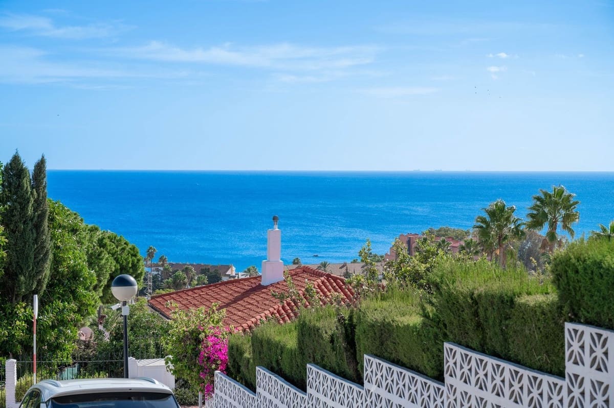 2 chambre Appartement à vendre à La Duquesa / Puerto de la Duquesa avec piscine garage - 260 000 € (Ref: 9400015)