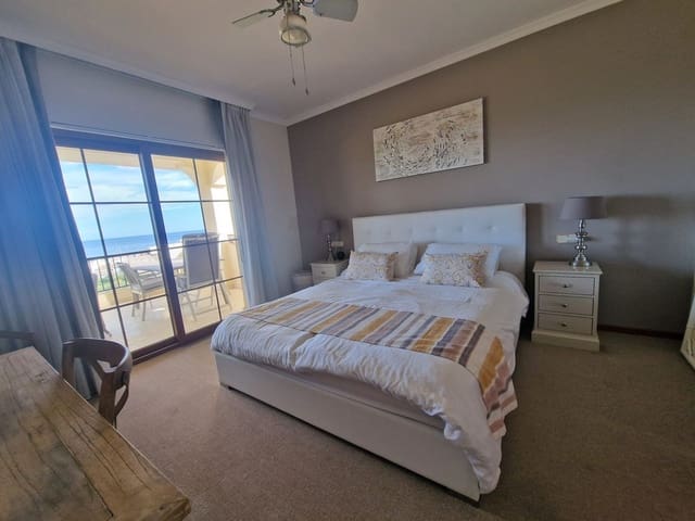 3 chambre Appartement à vendre à La Duquesa / Puerto de la Duquesa, Manilva avec piscine garage - 589 000 € (Ref: 9400016)