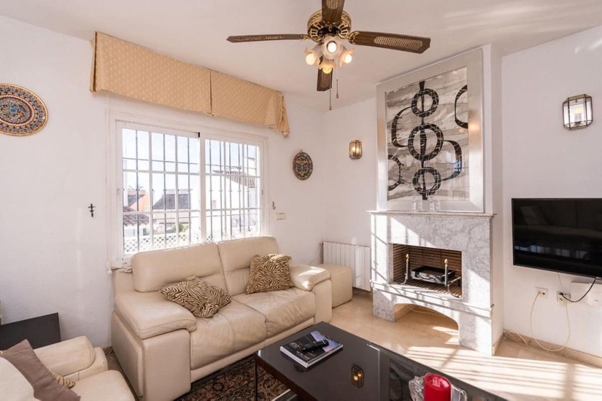 3 sypialnia Dom blizniak na sprzedaż w Costabella z basenem garażem - 710 000 € (Ref: 9400017)