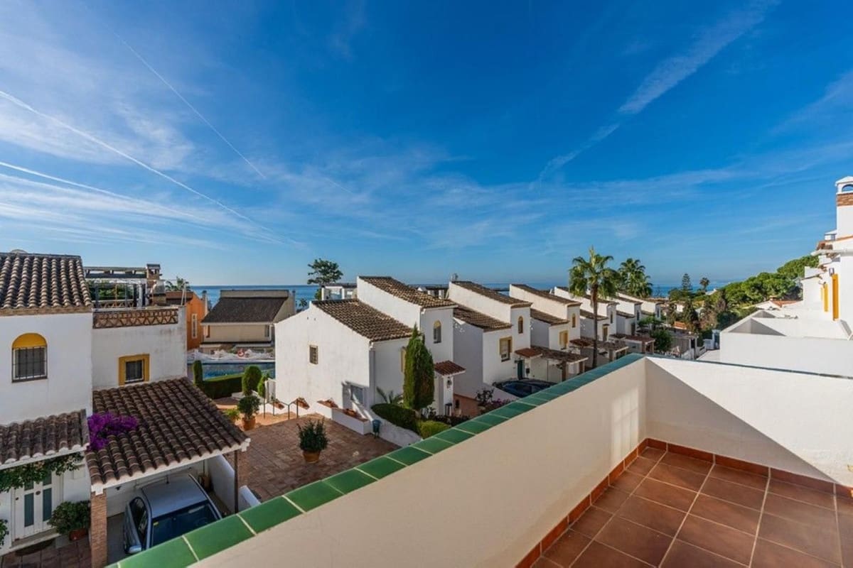 3 bedroom Semi-detached Villa for sale in Costabella with pool garage - € 710,000 (Ref: 9400017)