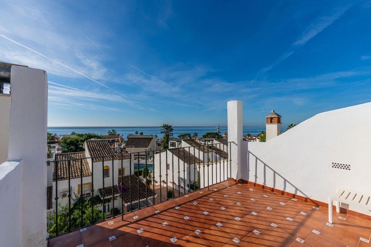3 bedroom Semi-detached Villa for sale in Costabella with pool garage - € 710,000 (Ref: 9400017)